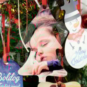 Fényképes fenyőfa formájú akasztható dísz