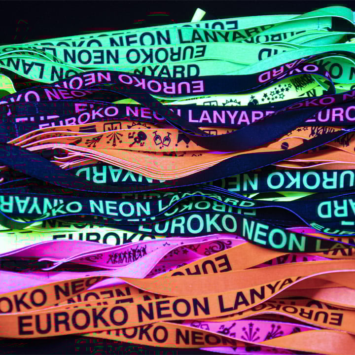 Neon nyakpánt egyedi grafikával FLUO nyakpánt egyedi grafikával