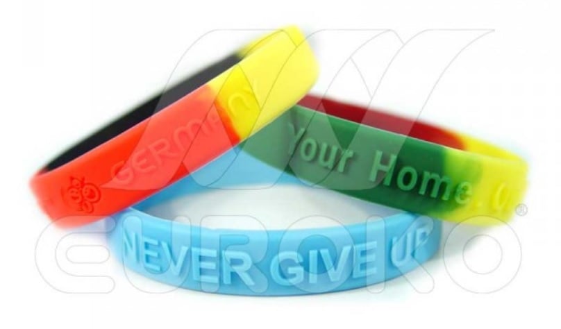 Dombornyomott szilikon csuklópánt Dombornyomott szilikon csuklópánt