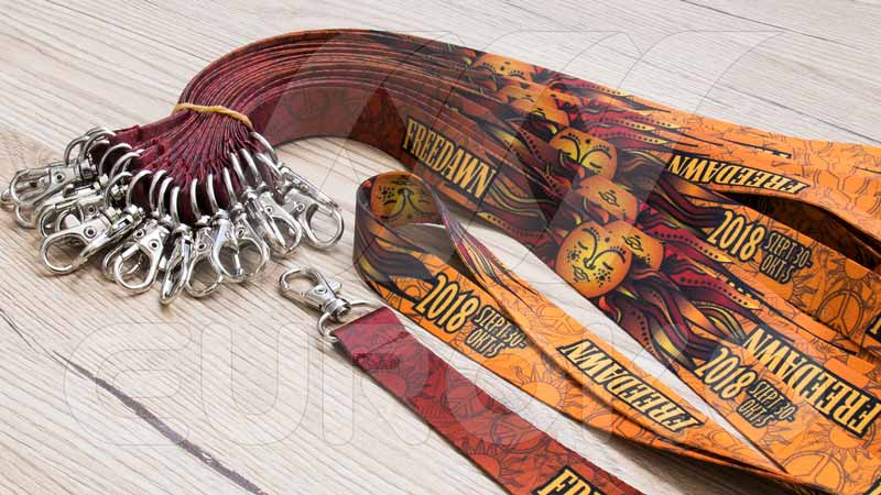 nyakpánt, nyakbaakasztó, egyedi nyakpánt, nyakszalag, premium nyakpánt, nyakpassz