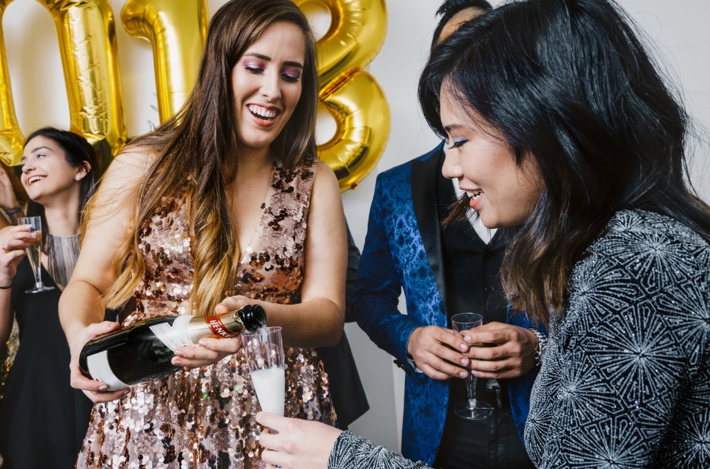 céges buli, company party